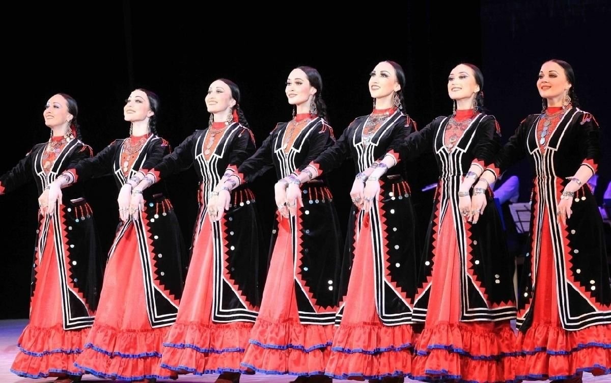 Танцы ансамбля Файзи Гаскарова