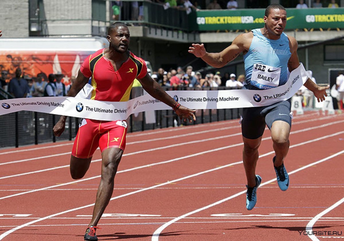 Легкая атлетика на белом фоне