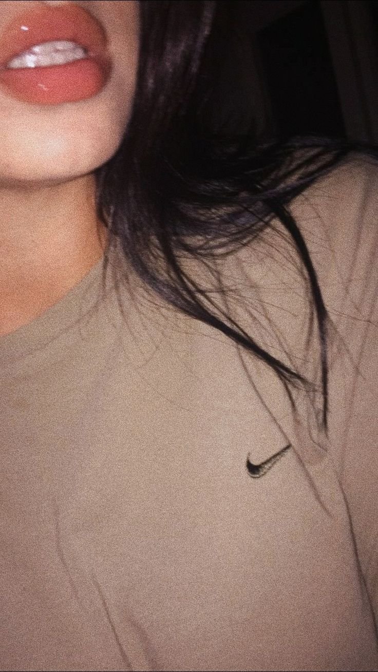 Губы на аву