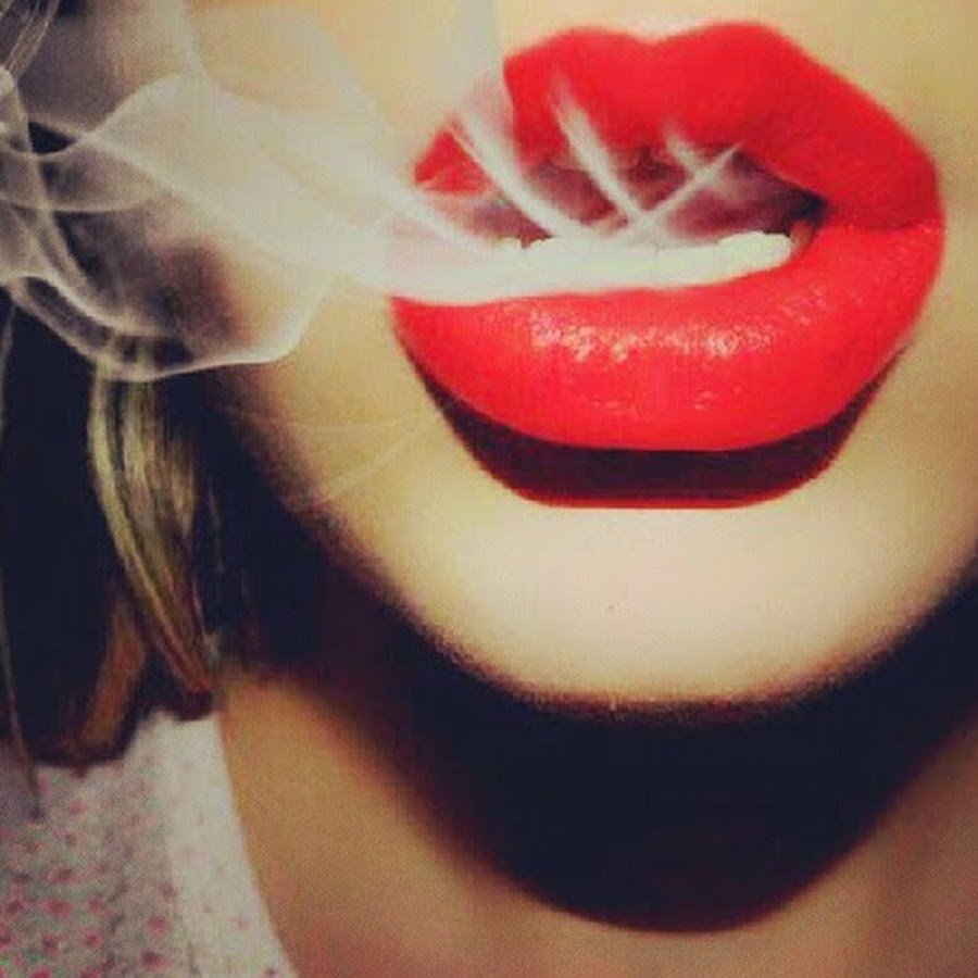 Красная помада Эстетика