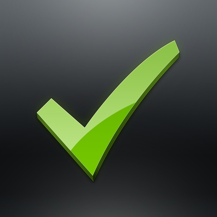 Зеленая галочка на черном фоне