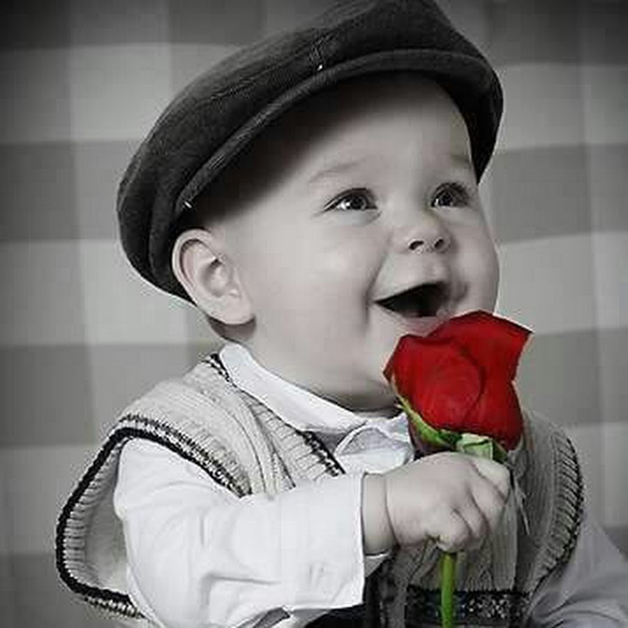 Мальчик с розой