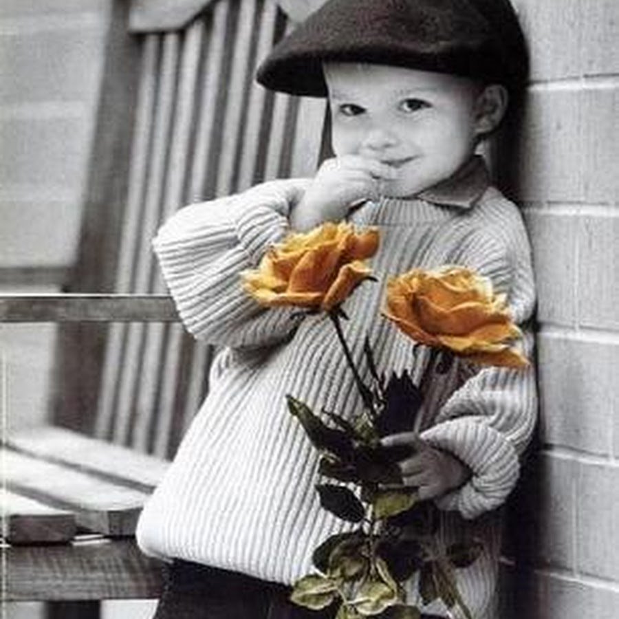 Мальчик с розой