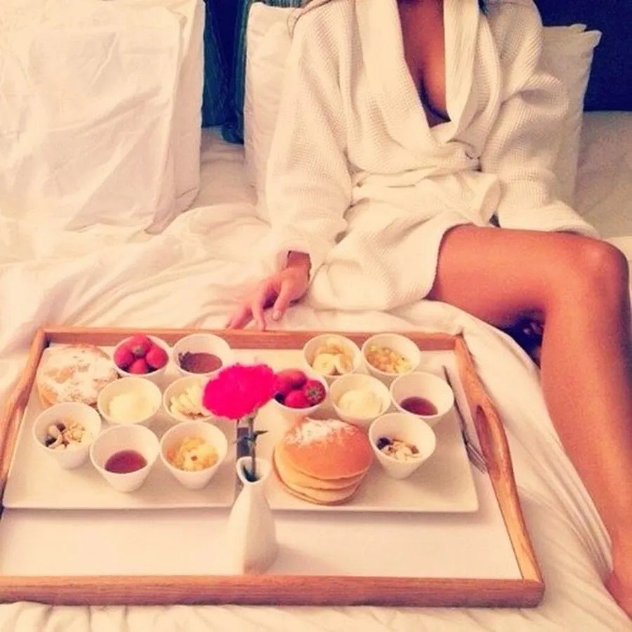 Завтрак для девушки