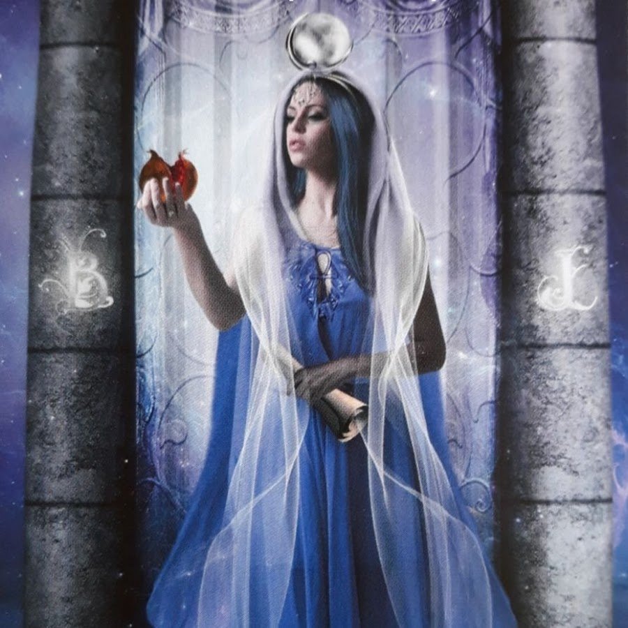 Верховная жрица Уэйт