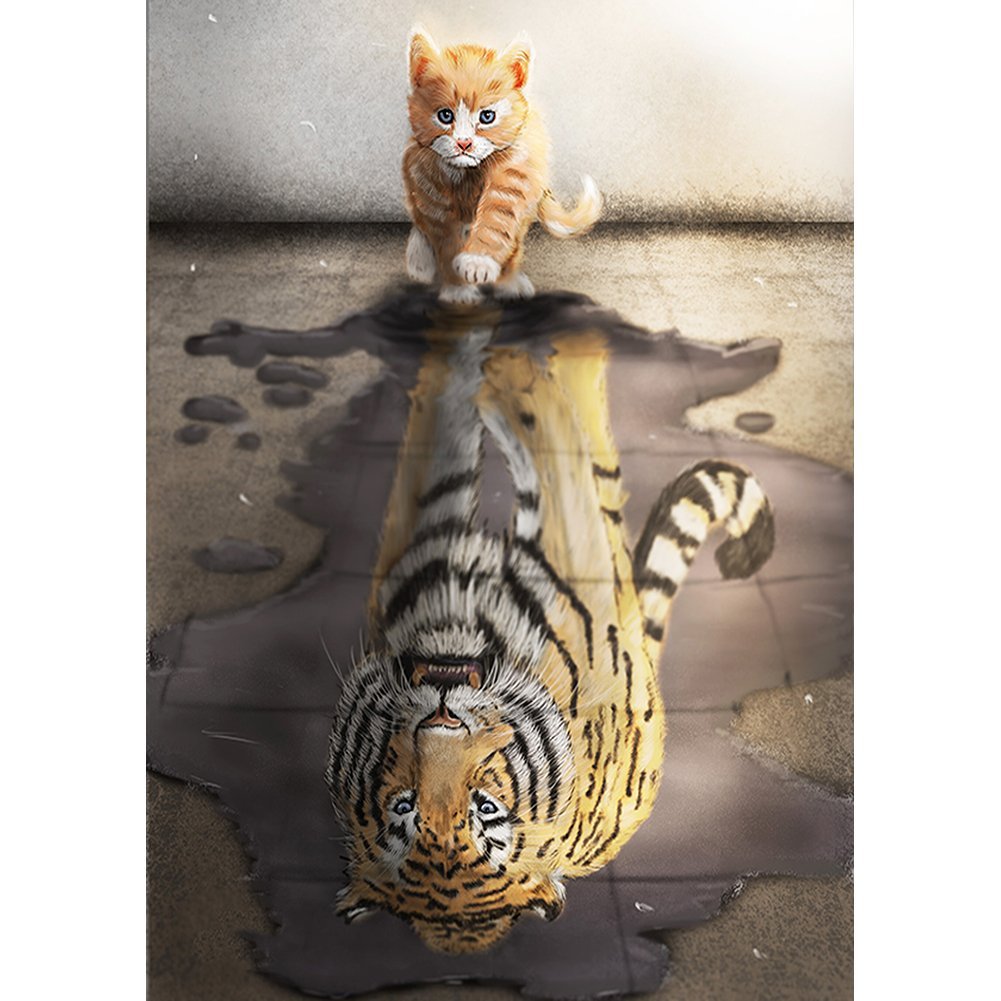 Кот в отражении тигр