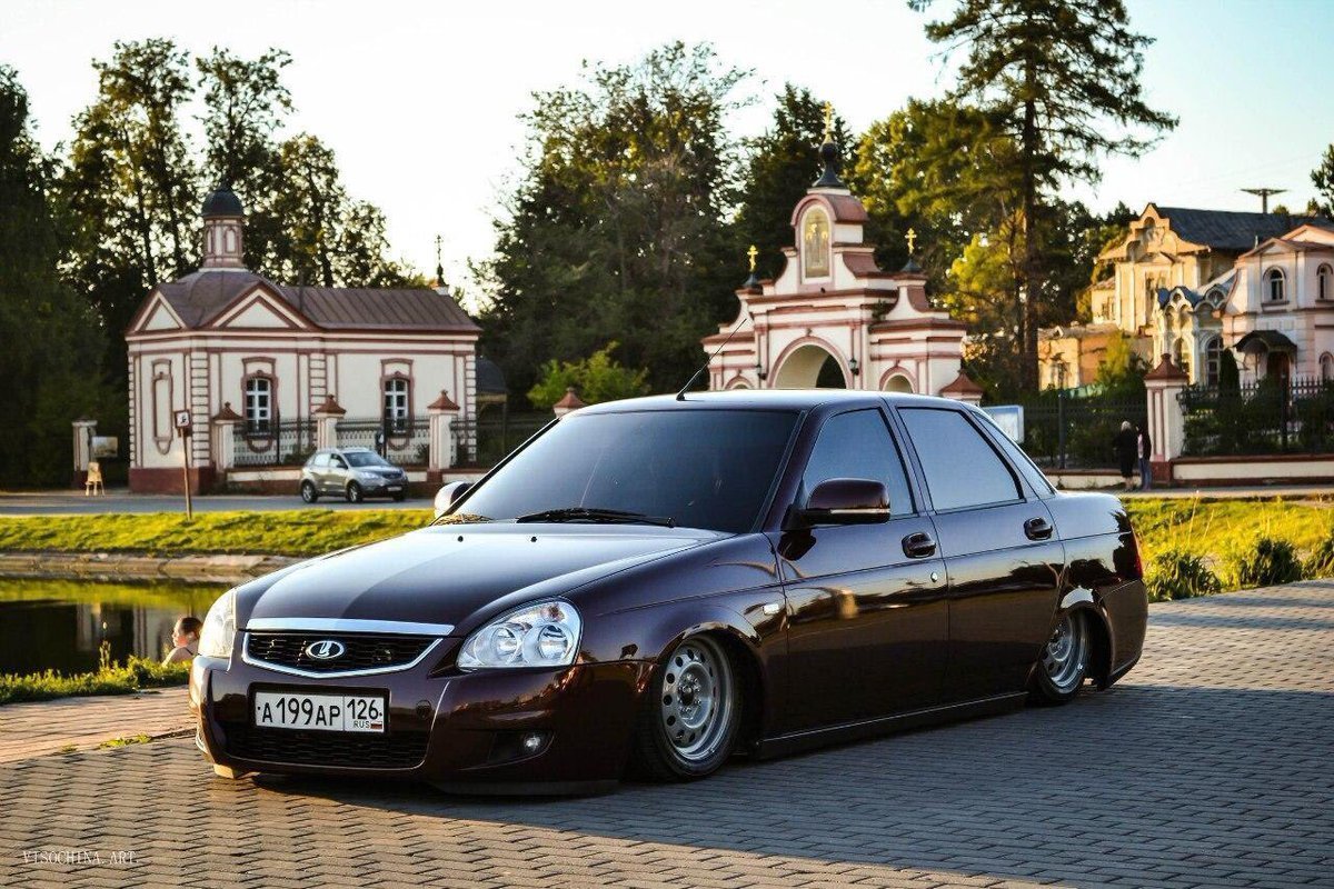 Черная Приора седан