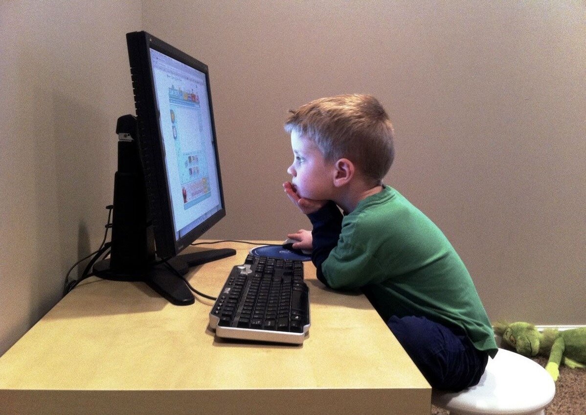 Как правильно сидеть за компьютером