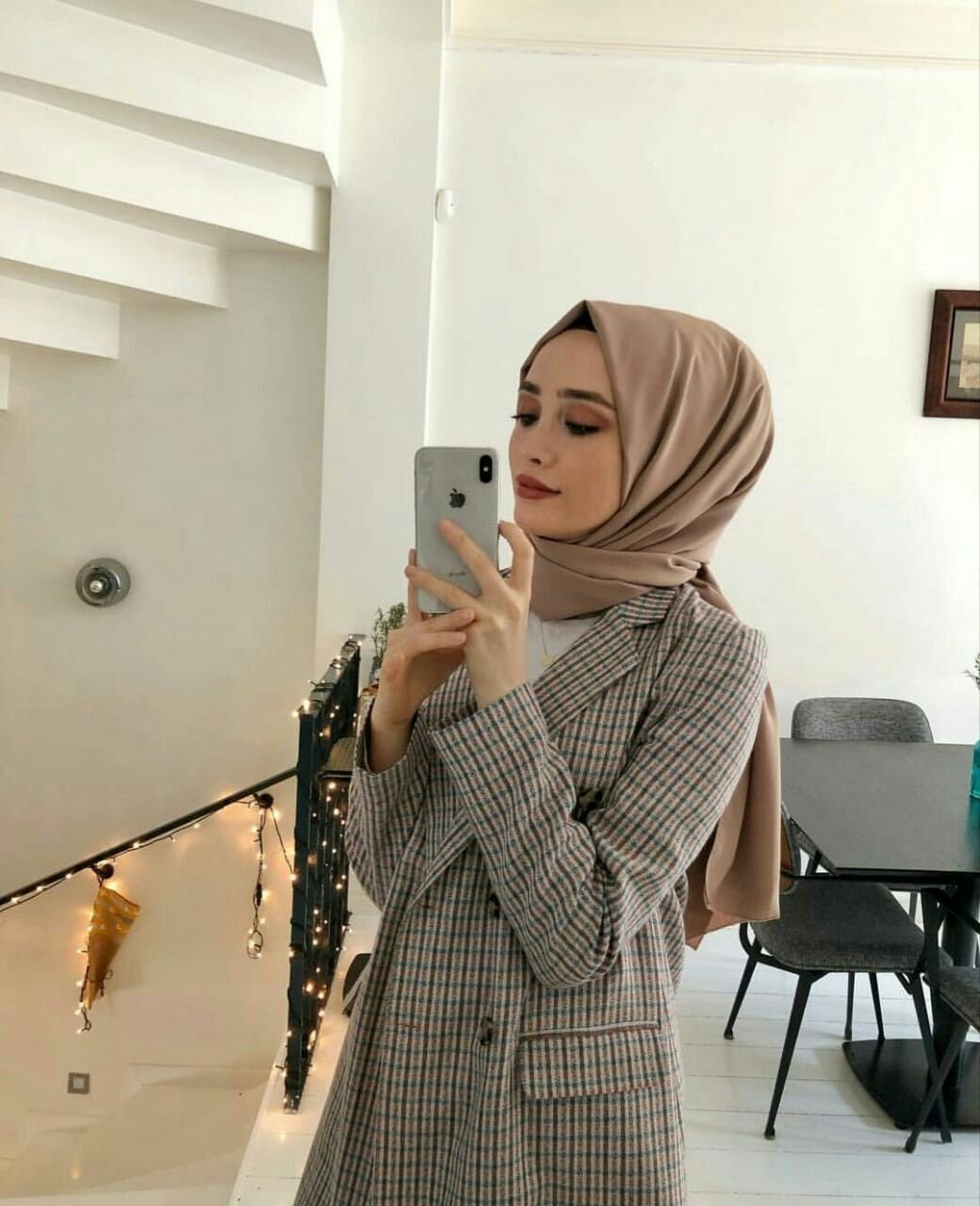 Джемима Хан в хиджабе