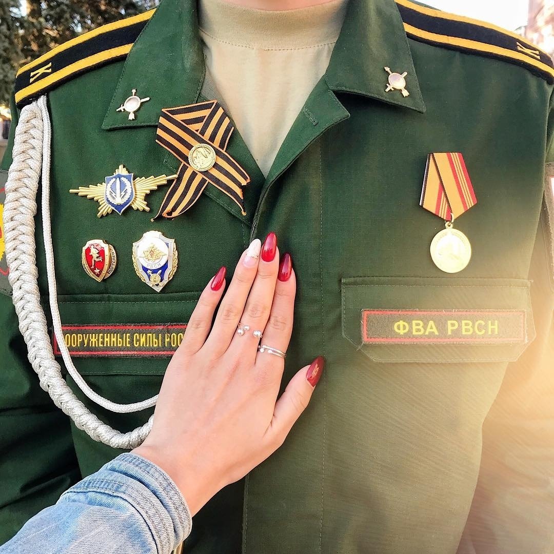 Медали на офисной форме