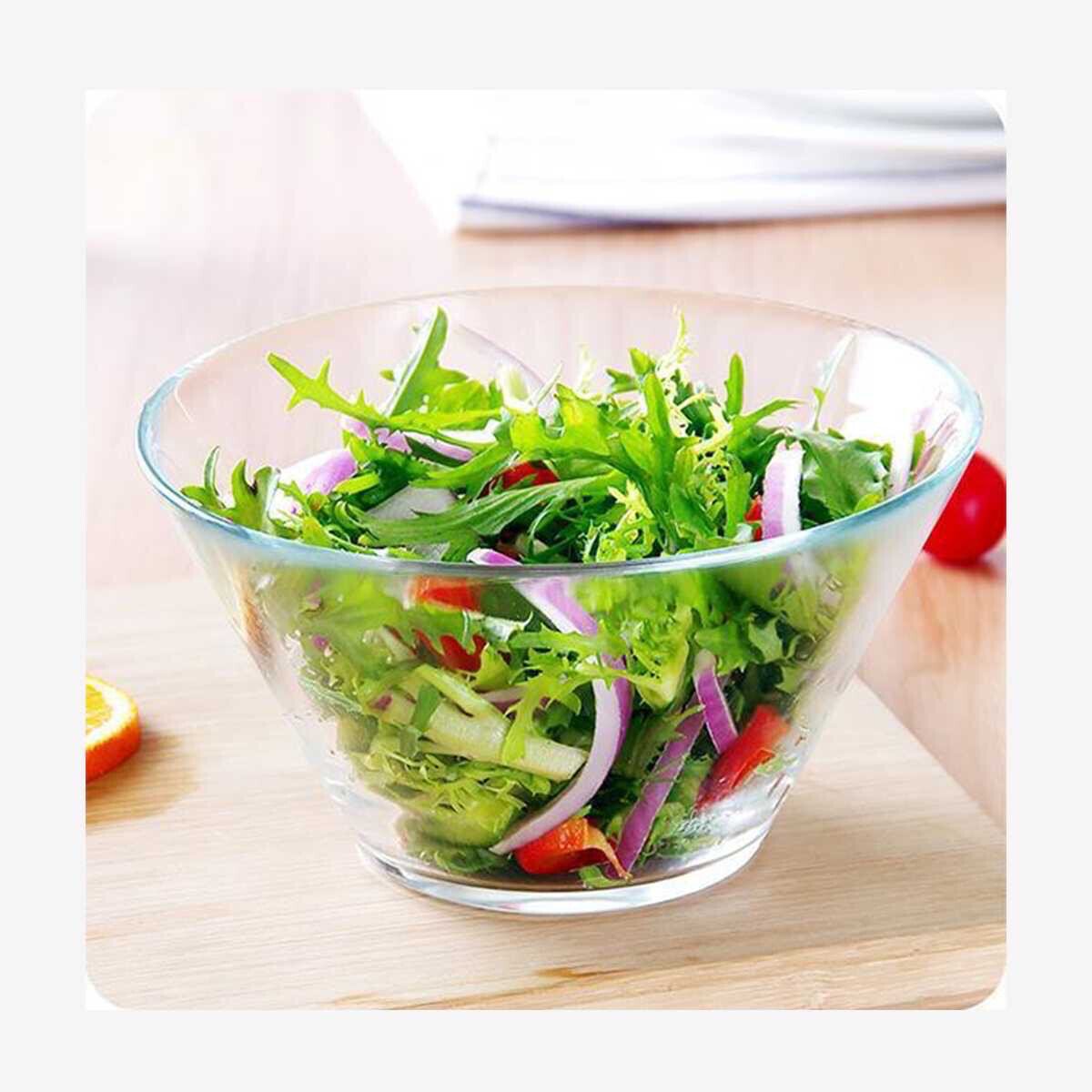 Овощи в стеклянной посуде. Салат в салатнике. Тарелка с салатом. Миска для салата. Салатница с салатом.