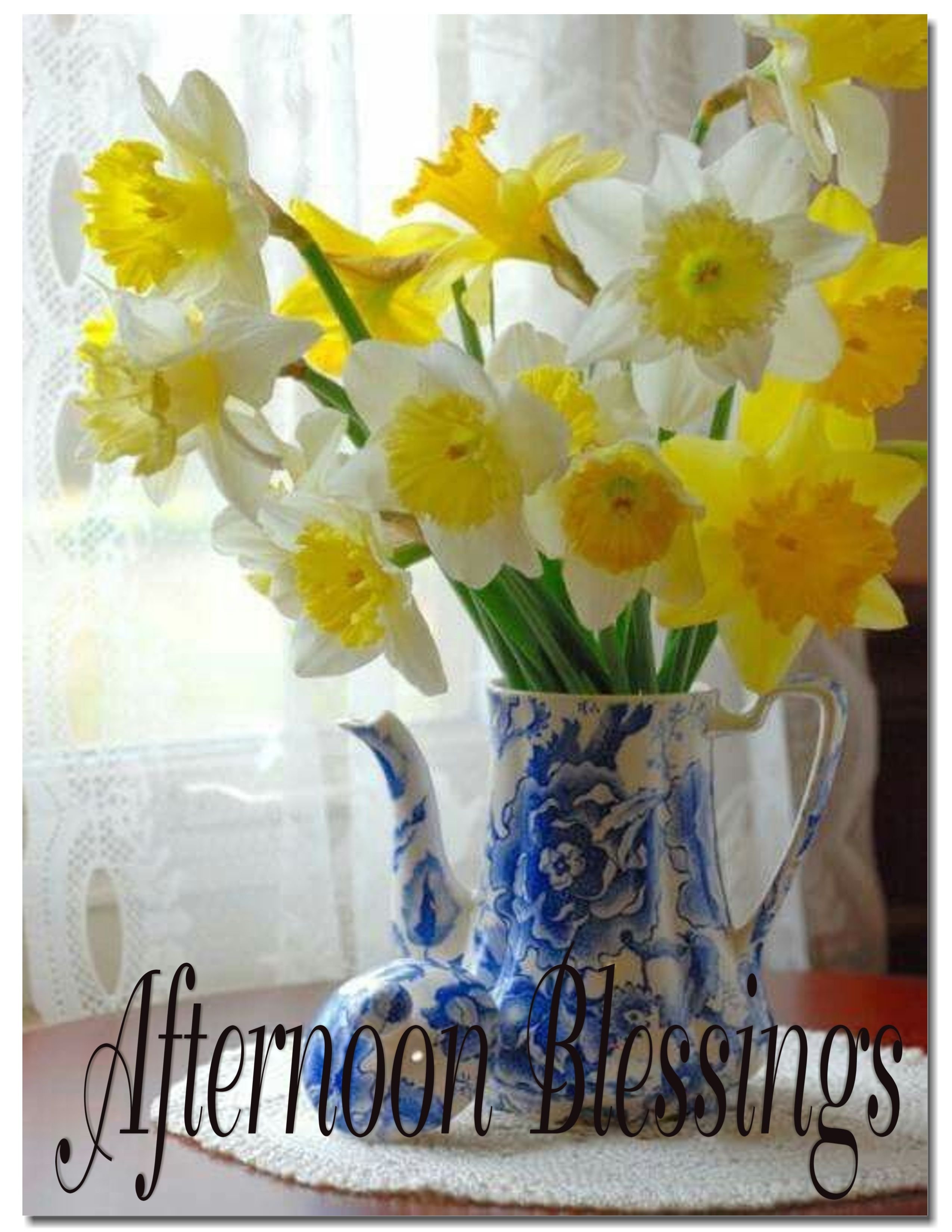 Доброе утро с нарциссами картинки. Весенние цветы в вазе. Букет весенних цветов. Нарциссы в вазе. Букет весенних цветов в вазе.