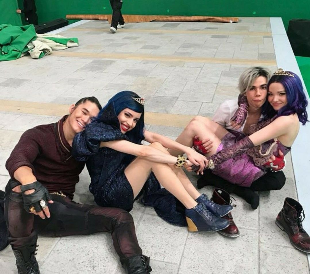 Кэмерон бойс Наследники 2