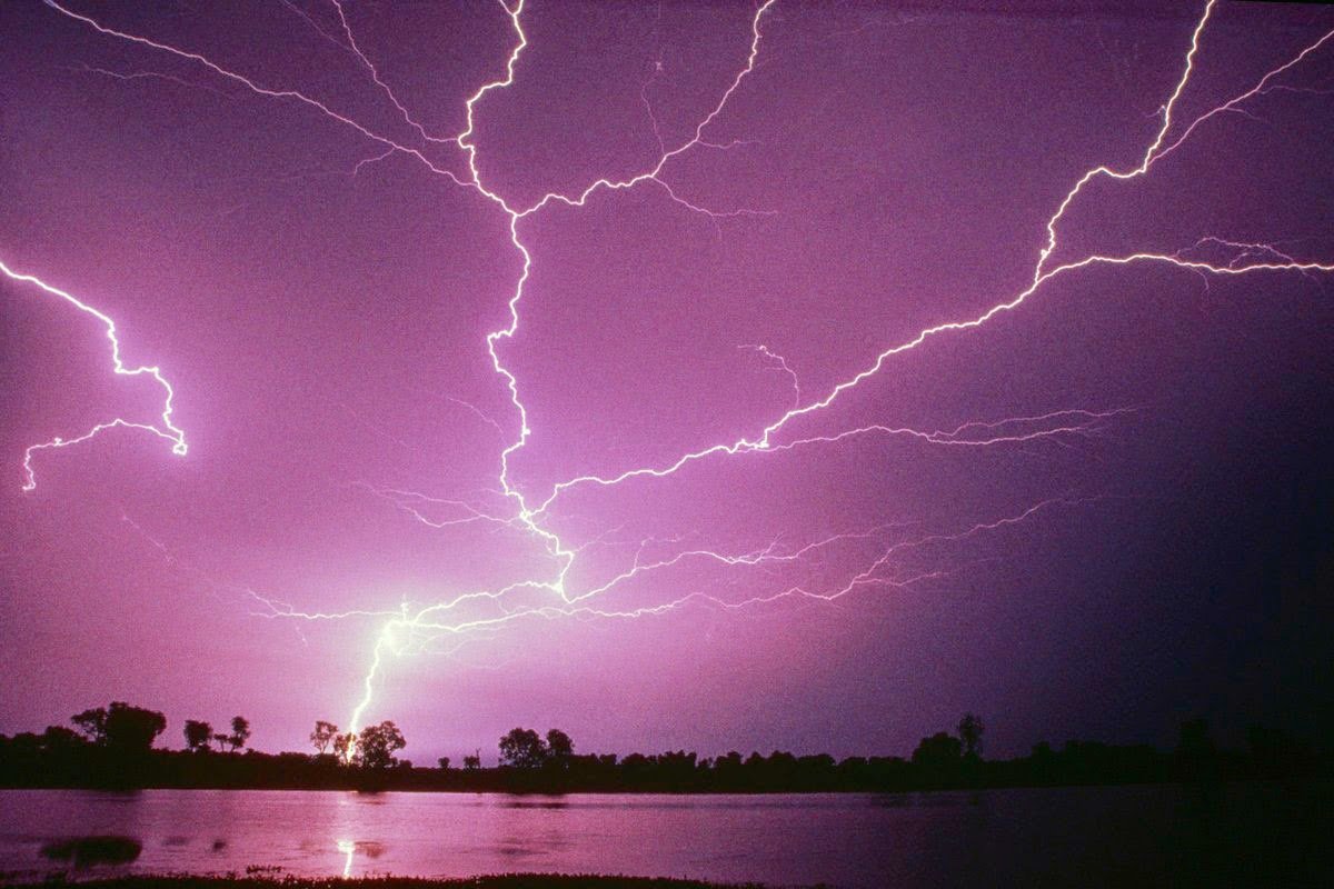 Фиолетовая молния