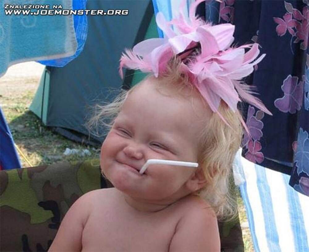 Девочка с бантиками прикол