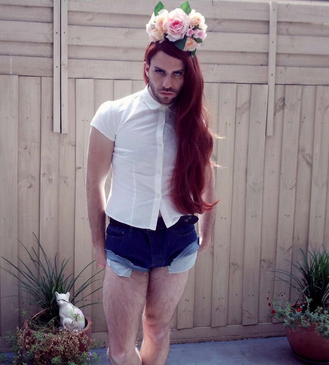 Несуразная девушка