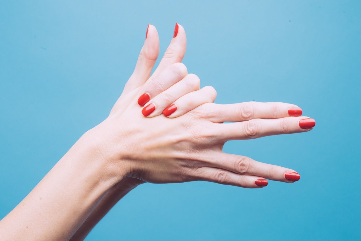 Красивые женские руки