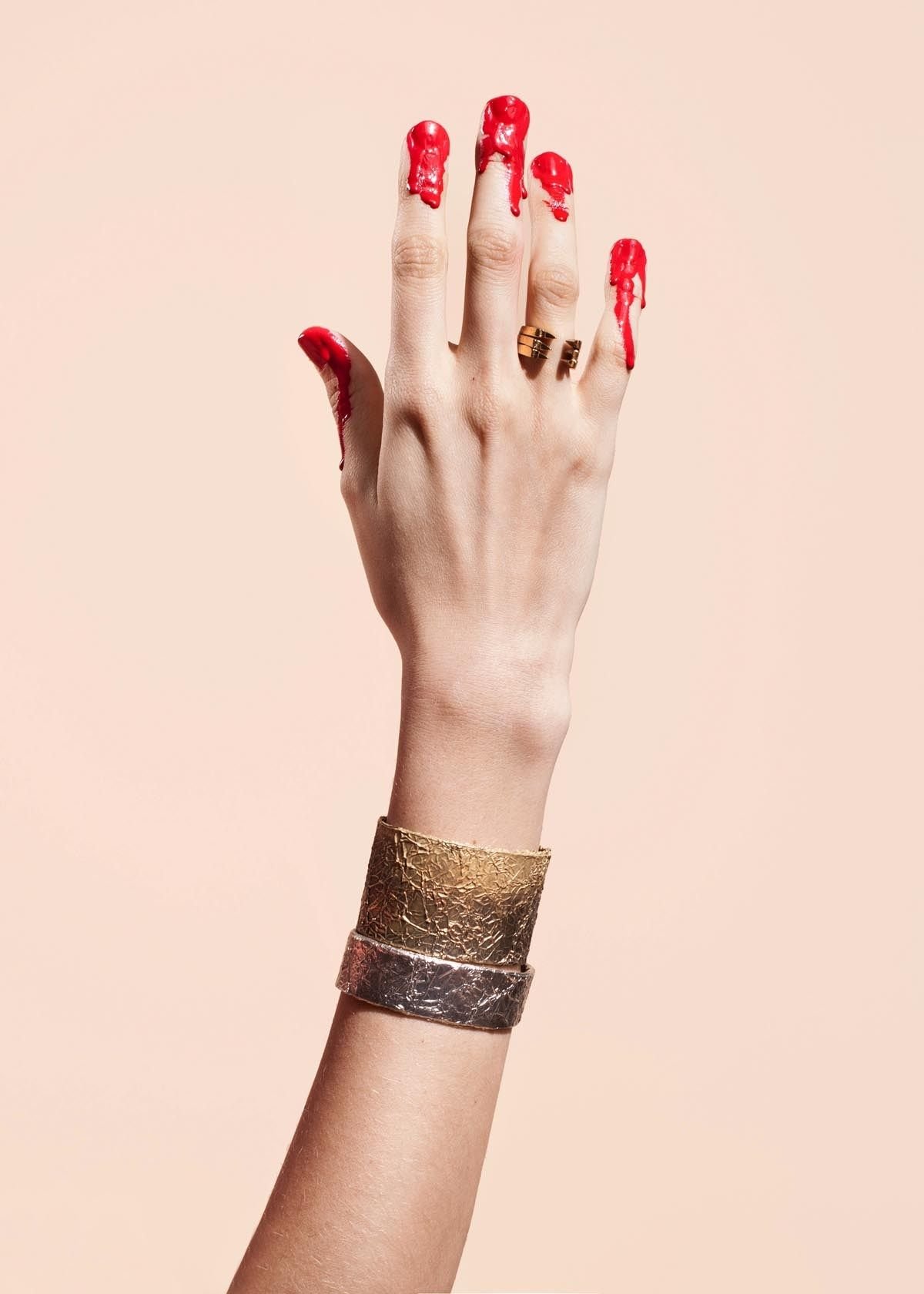 Женская рука