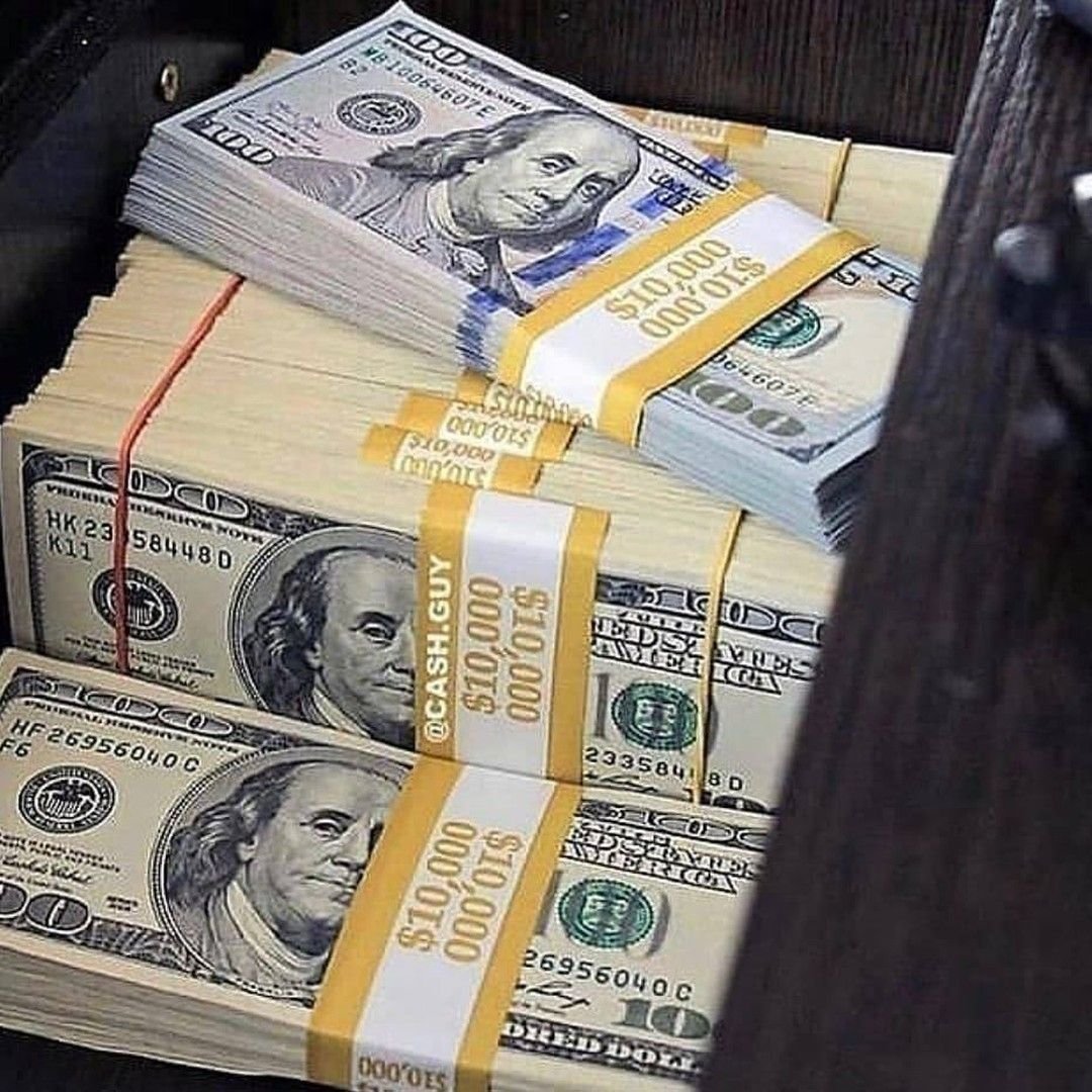 Деньги доллары