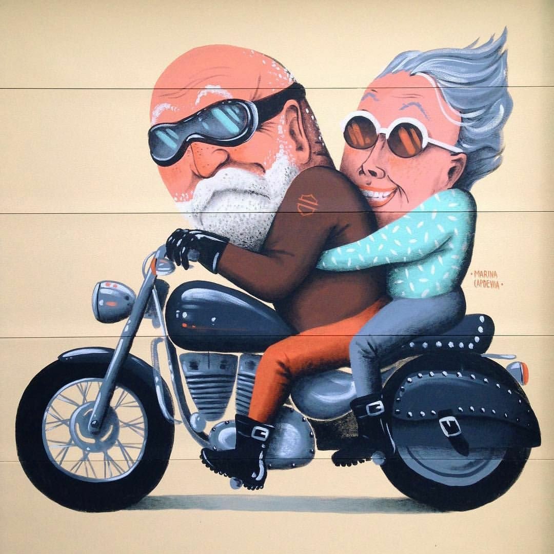 Веселые бабушка и дедушка