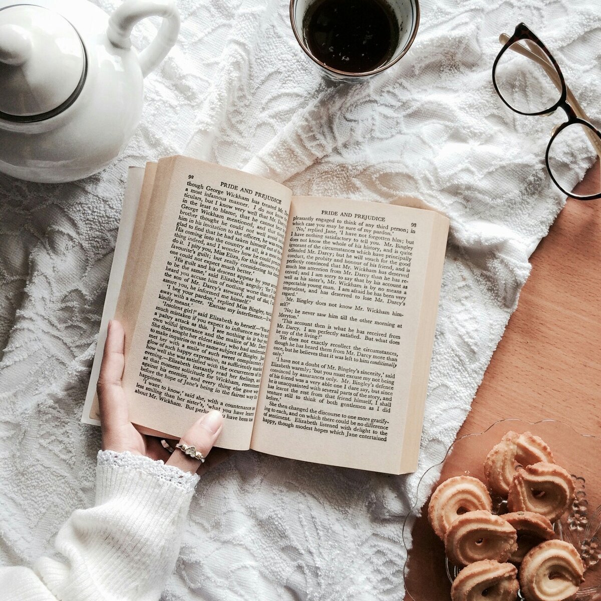 Английская книга Эстетика