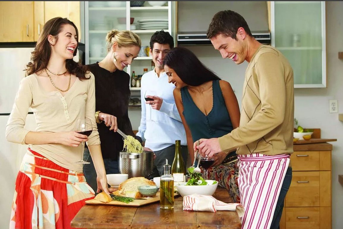 Посиделки на кухне с друзьями