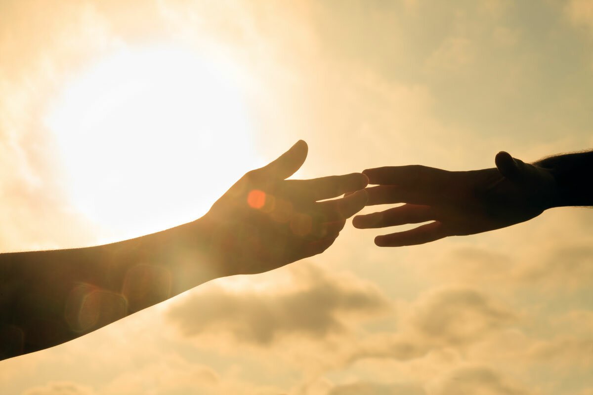 Касание рук