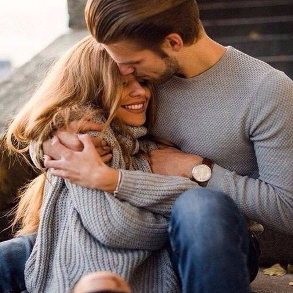 Объятия влюбленных