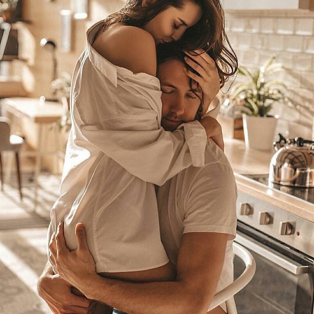 Объятия любимого