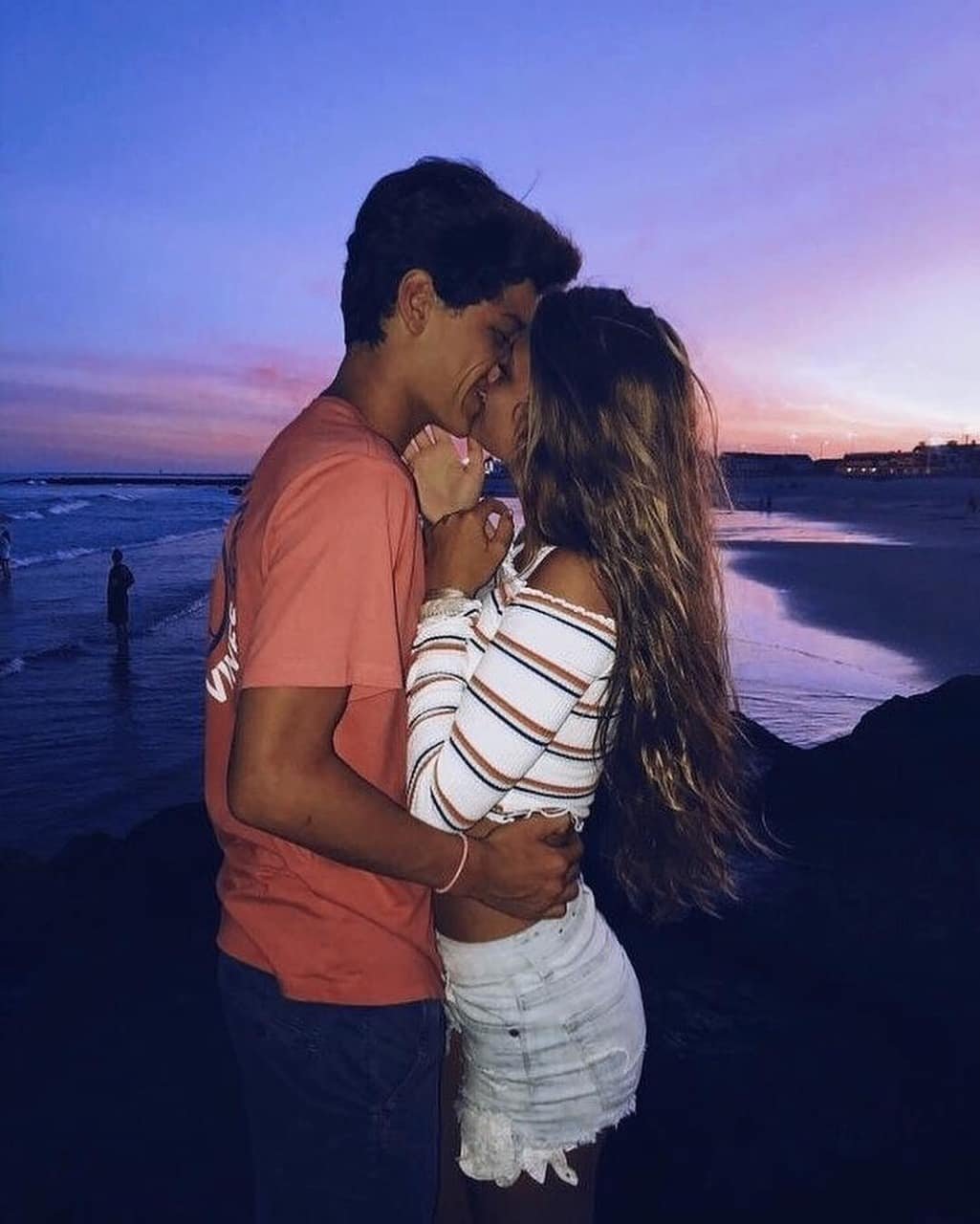 Влюблённые подростки