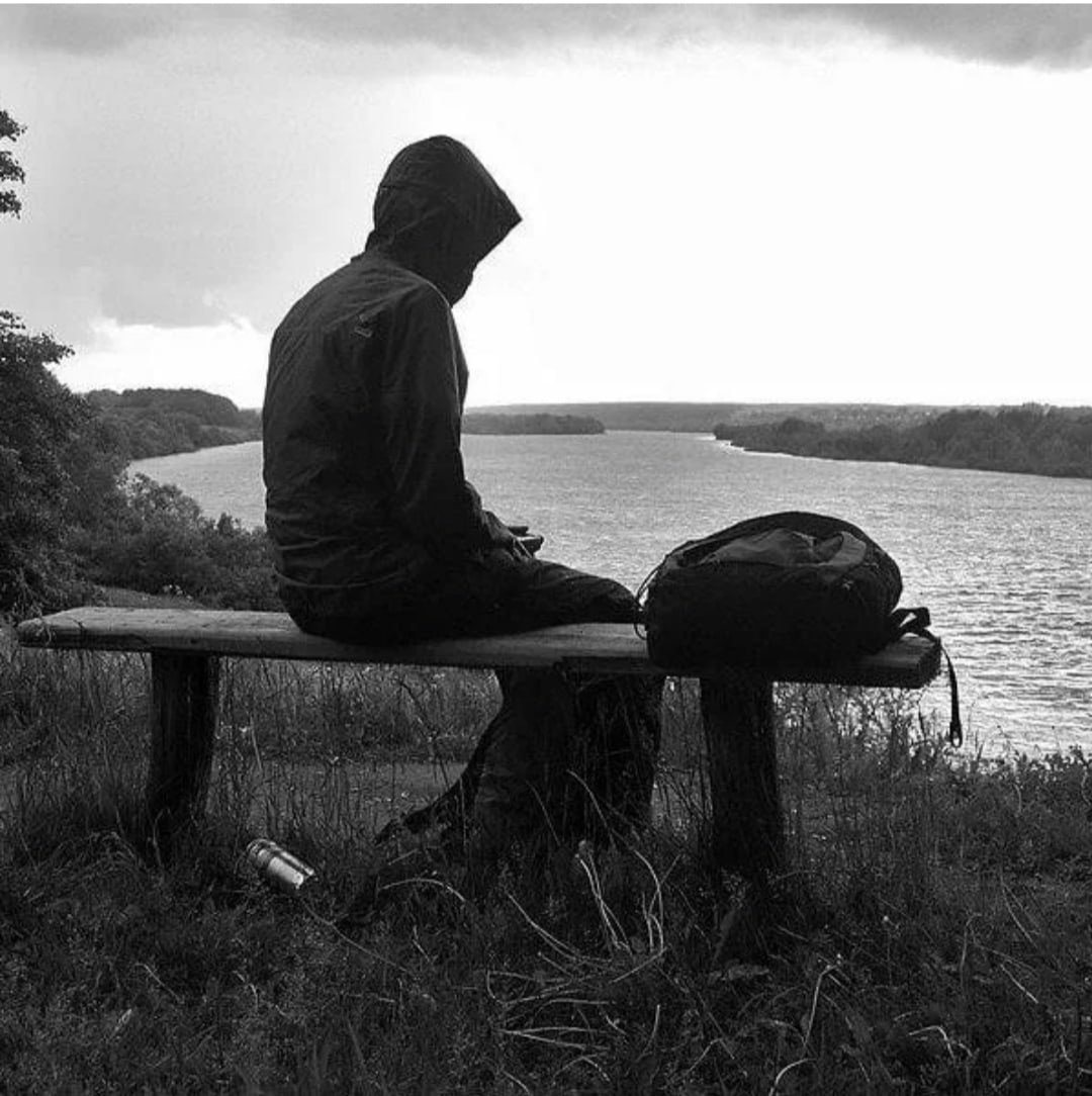 Печальные картинки на аву для парней