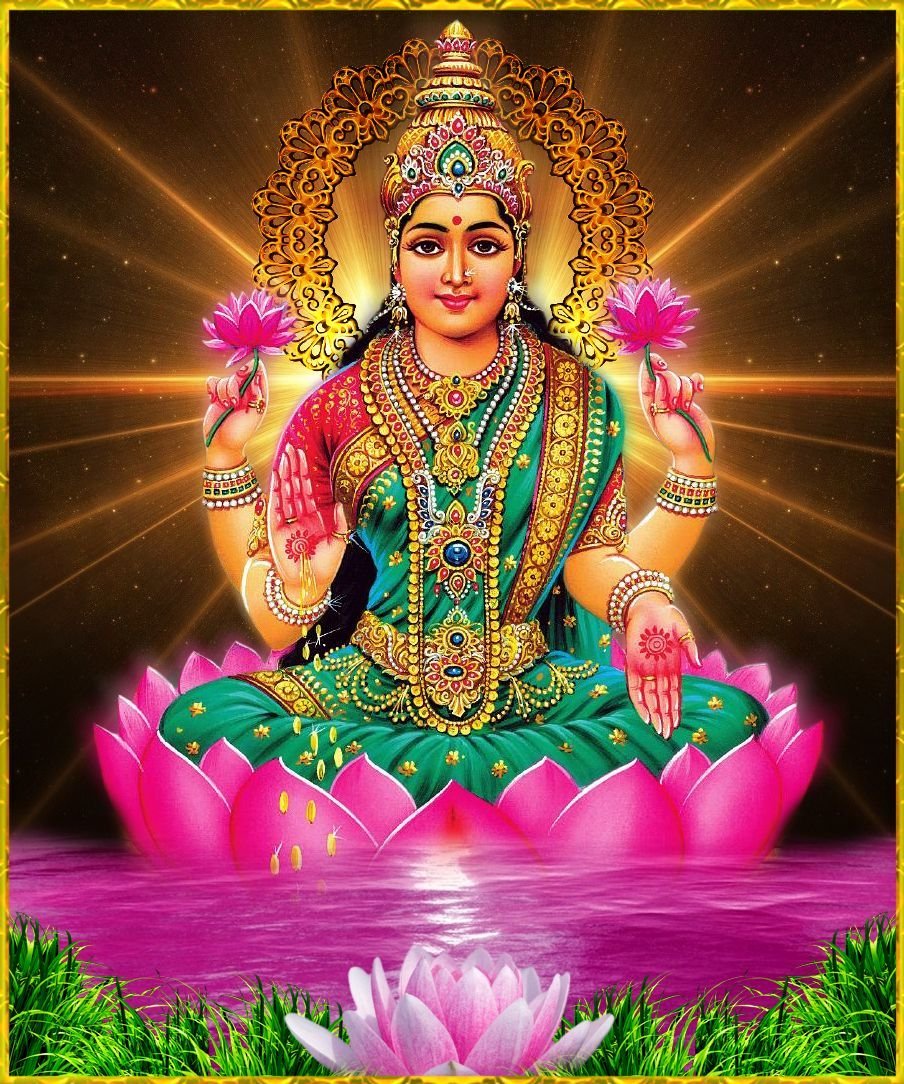 Многорукая индийская богиня Лакшми