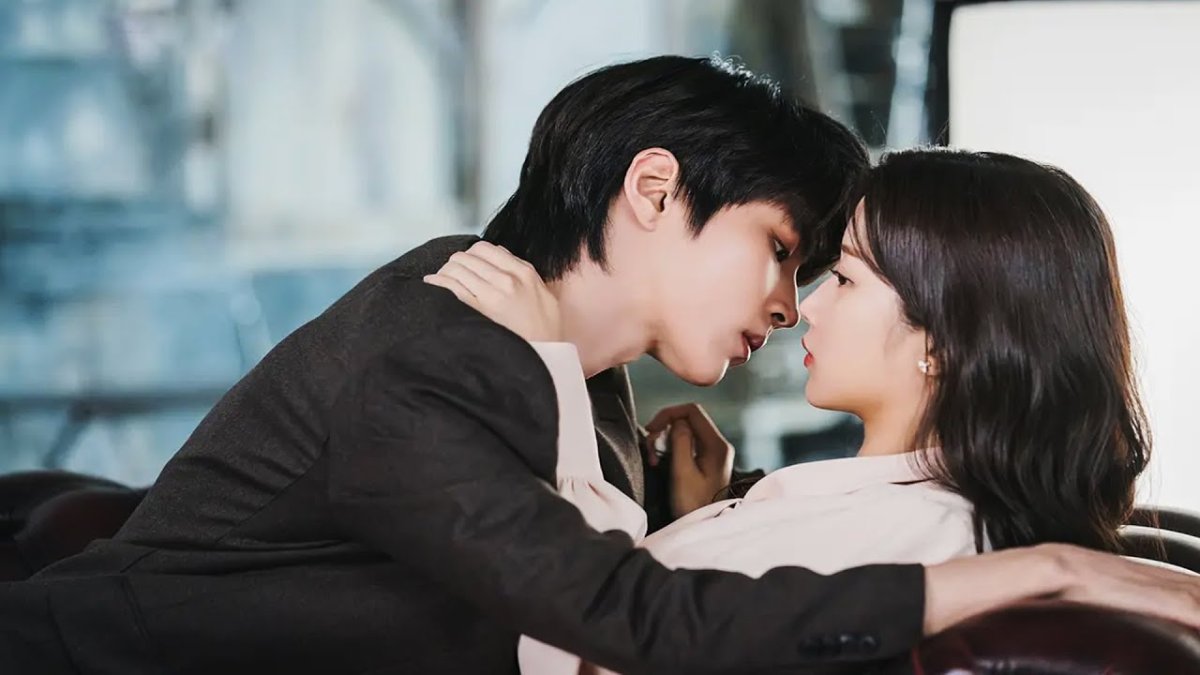 Псих но все в порядке актриса