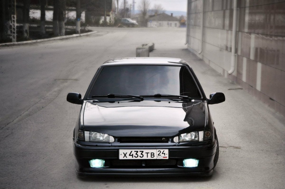 ВАЗ 2114 черная тонированная пацанская