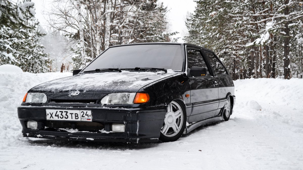 ВАЗ 2113 черная опер