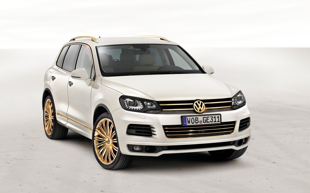 VW Touareg 2011 White