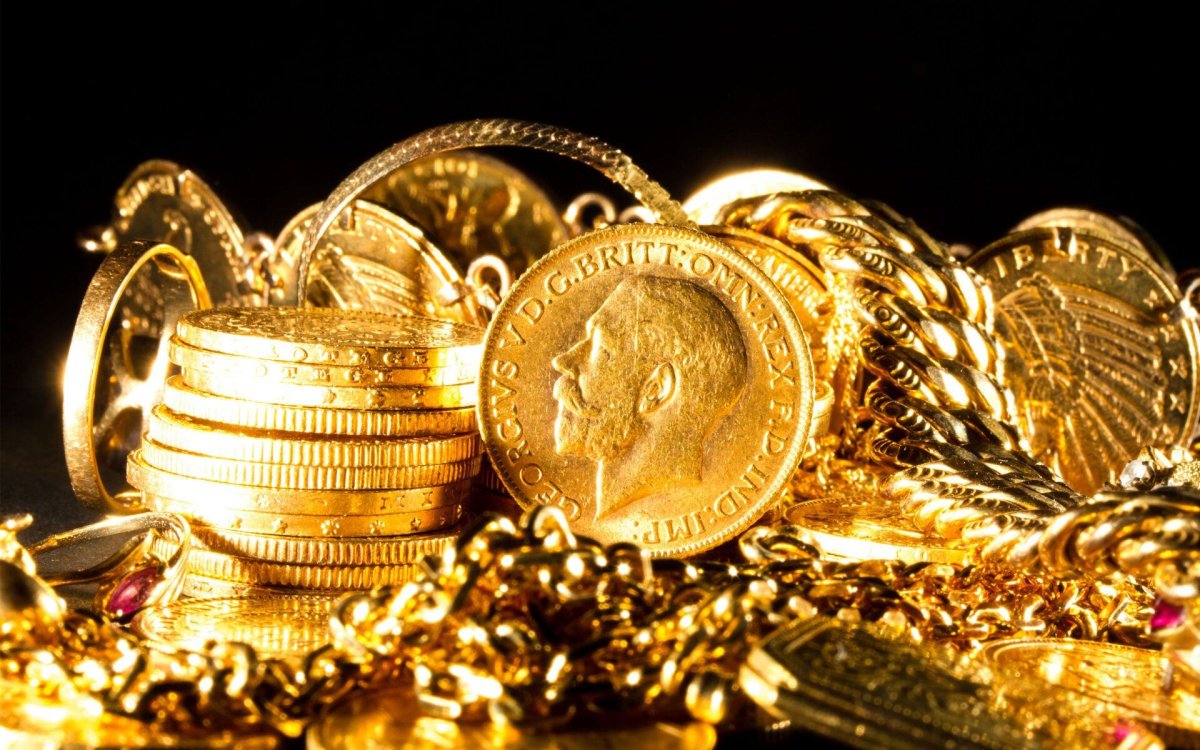 Монеты и драгоценности