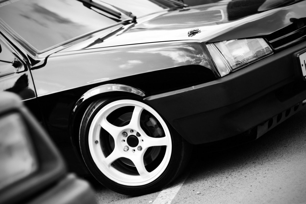 ВАЗ 2109 черная бандитка