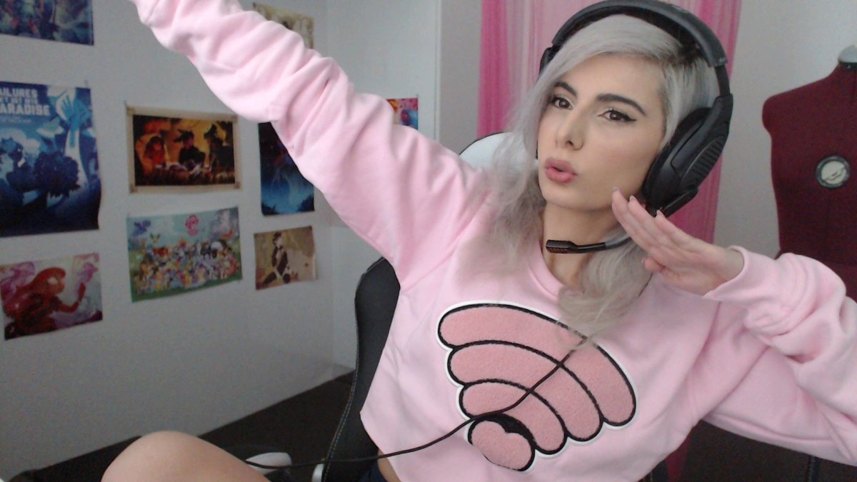 Амина без маски 2022