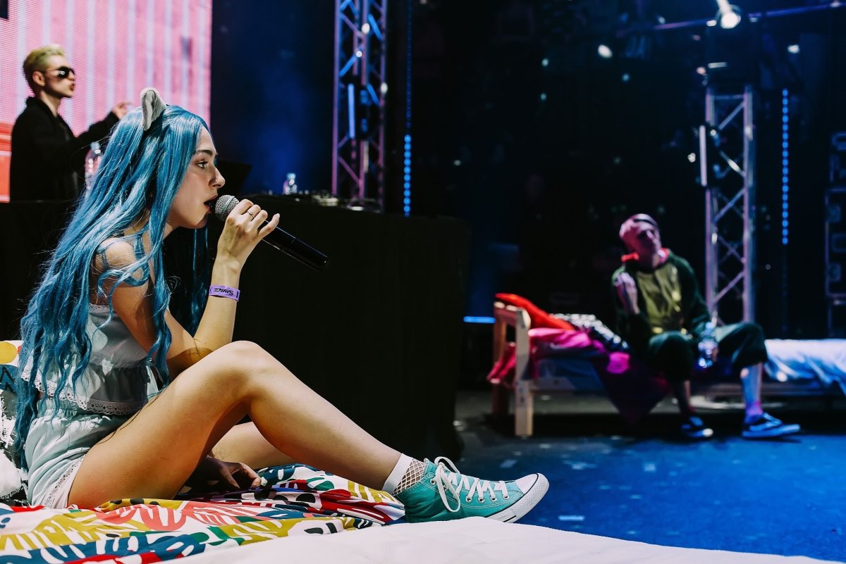 Мэйби Бэйби группа