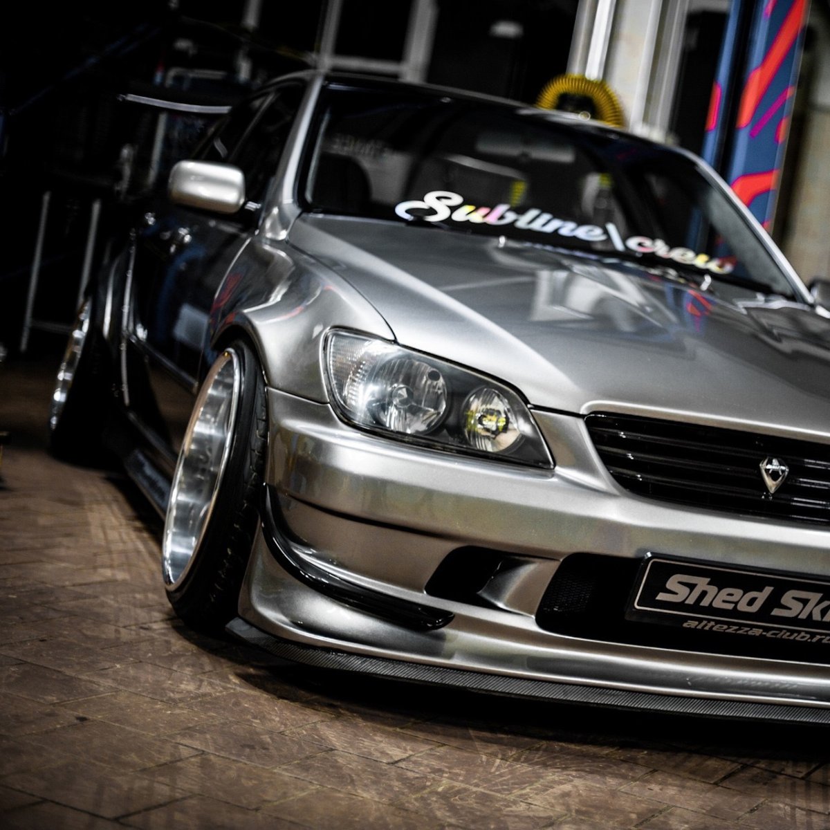 Тойота Альтеза реснички