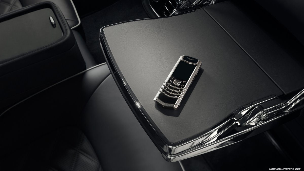 Обои Vertu Signature