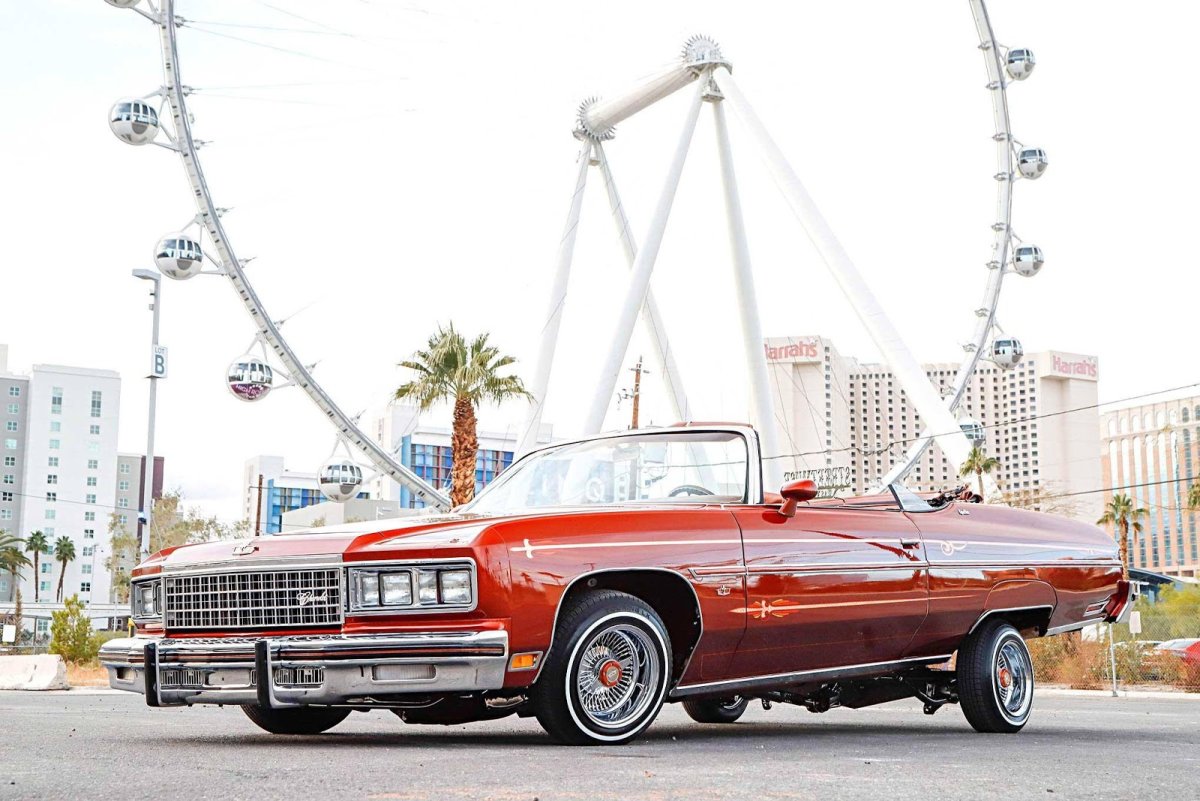 Золотой лоурайдер