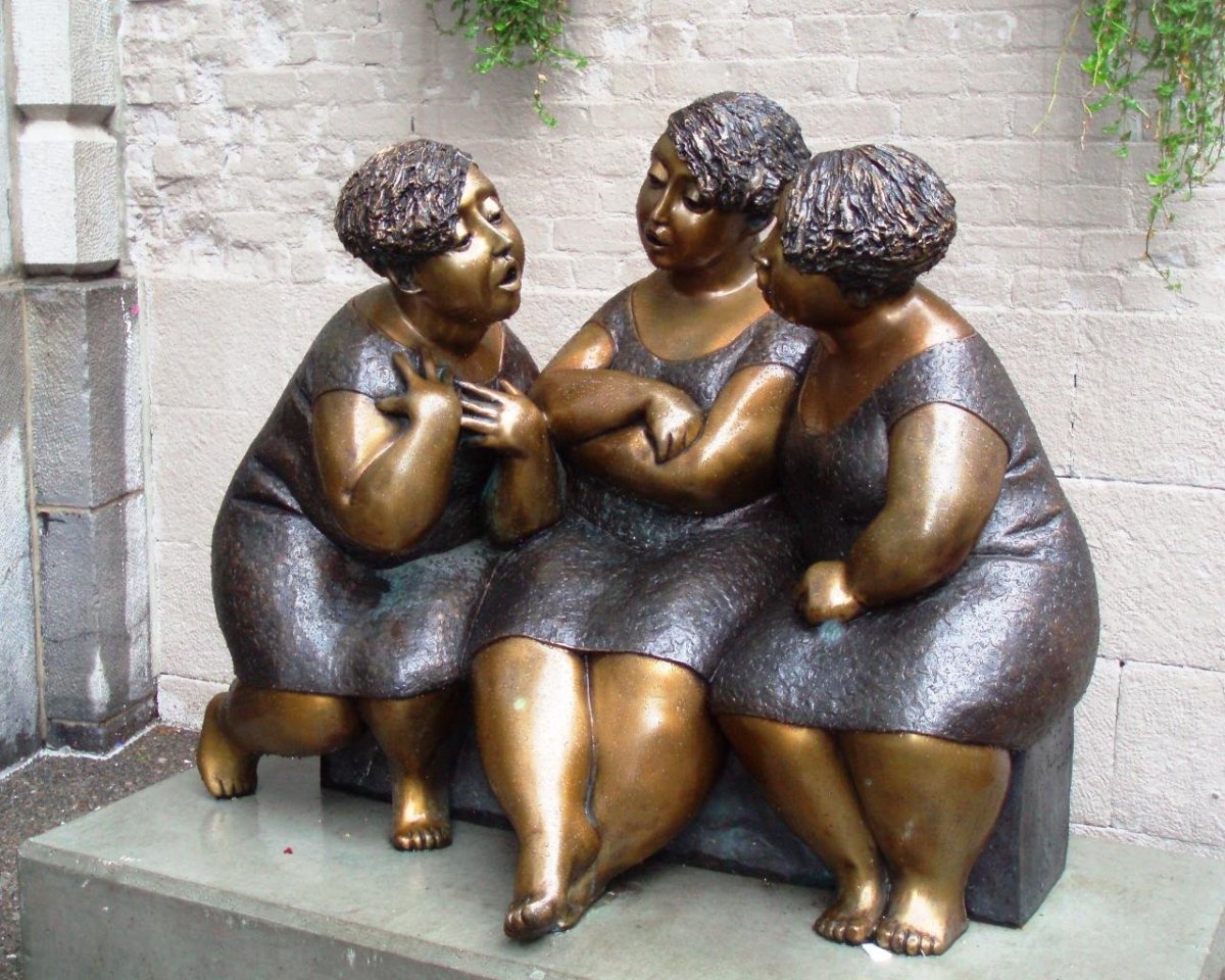 Камагуэй Сплетницы скульптура