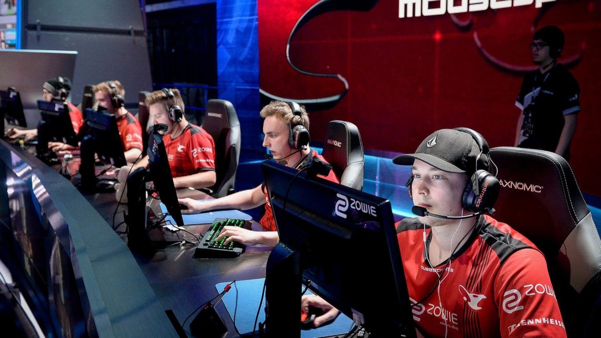 КИБЕРСПОРТСМЕН КС го