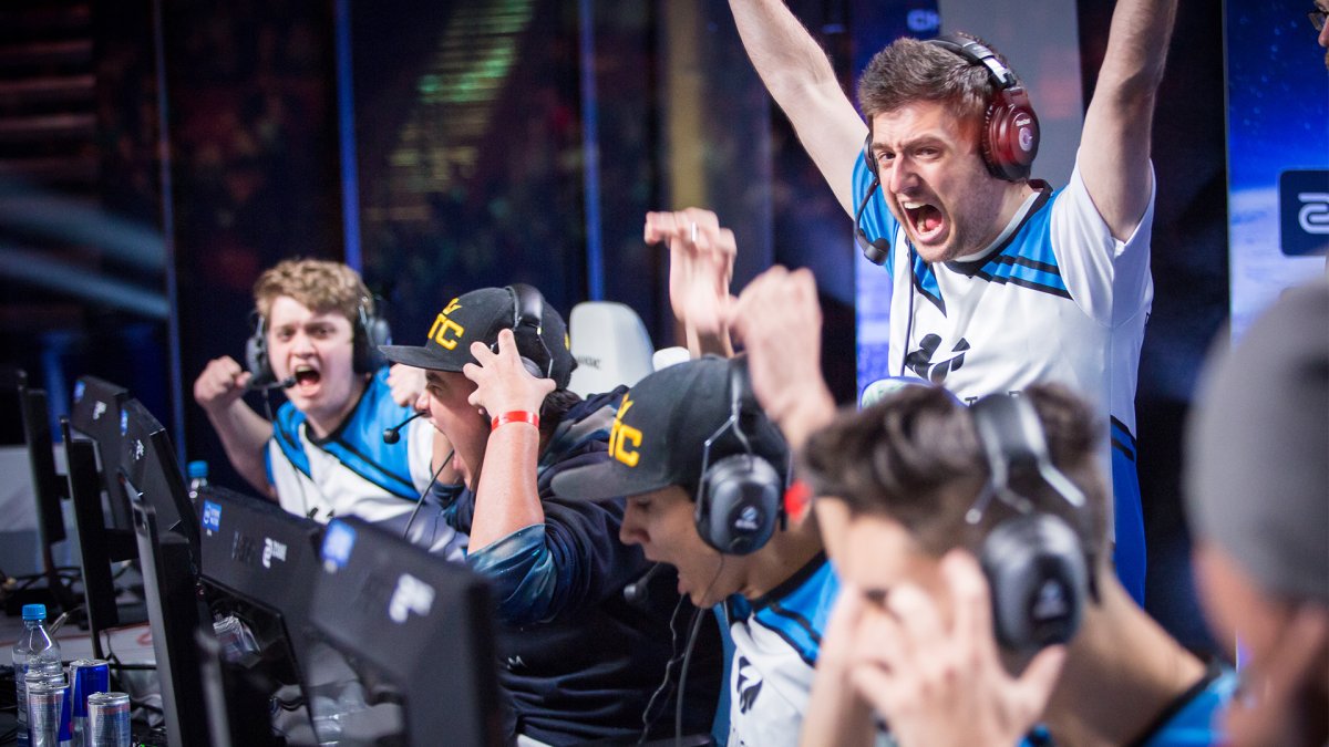 Нави команда Рекрент