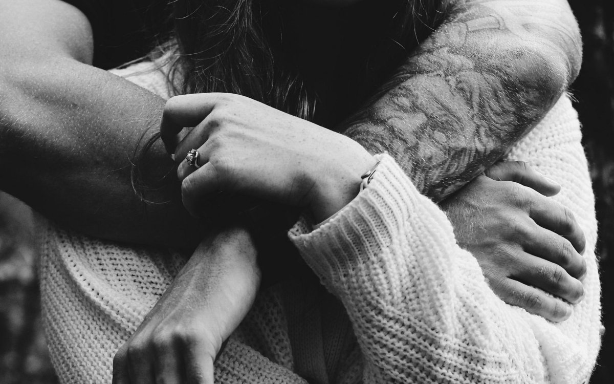 Объятия руки