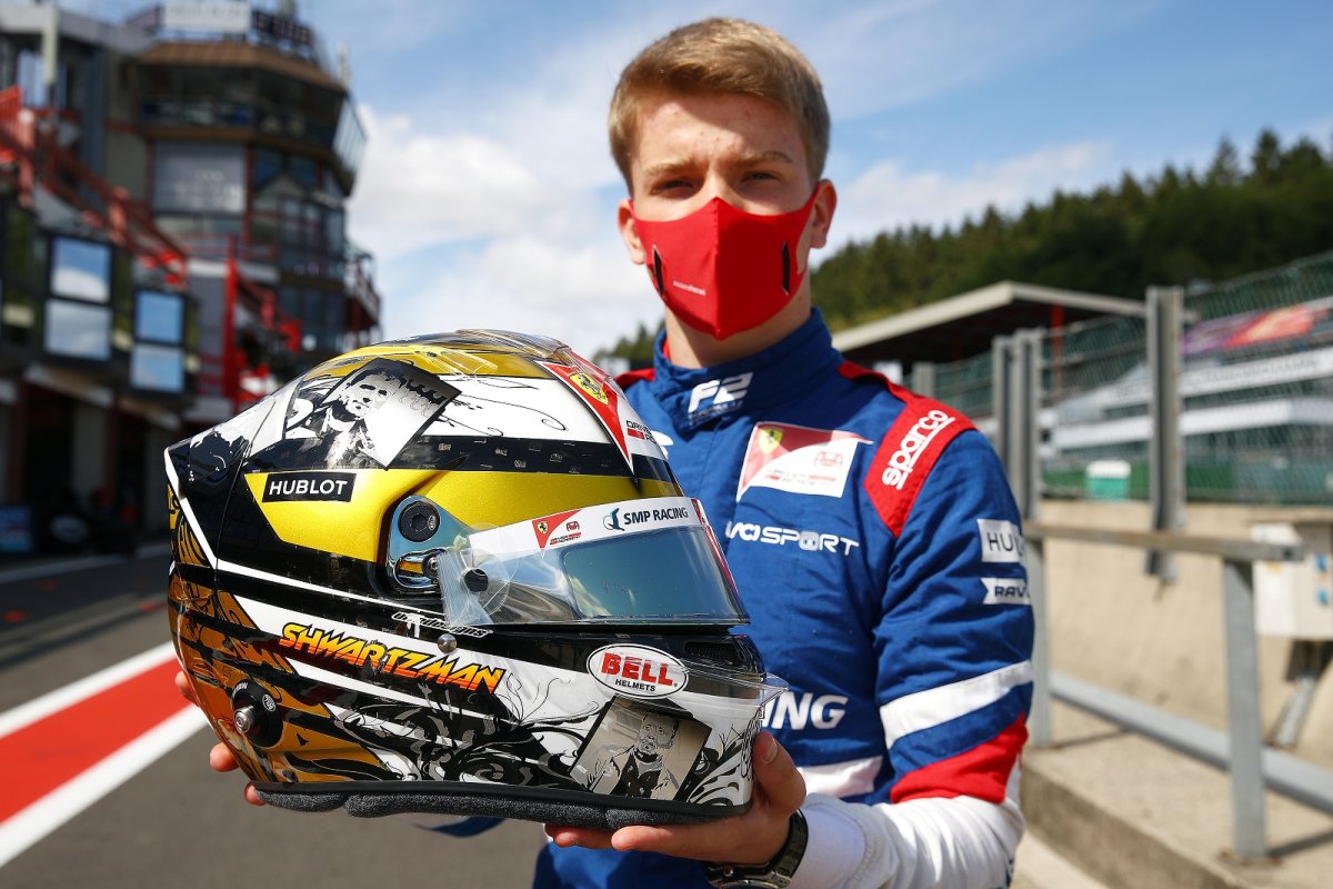 Роберт Шварцман гонщик