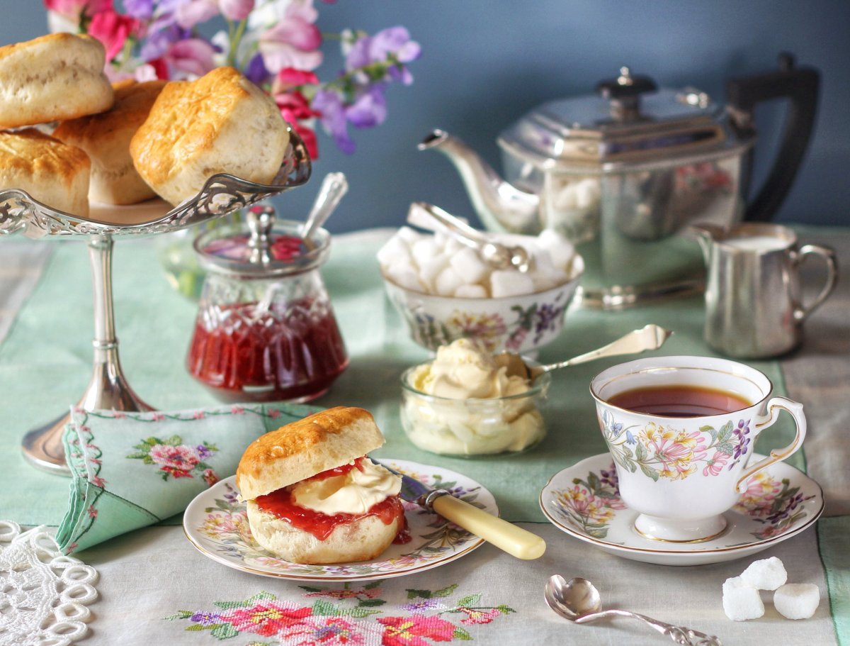 Чай и кусочек пирога