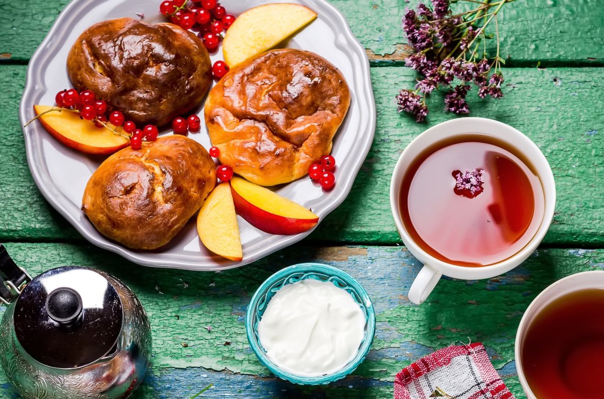 Плюшки с чаем